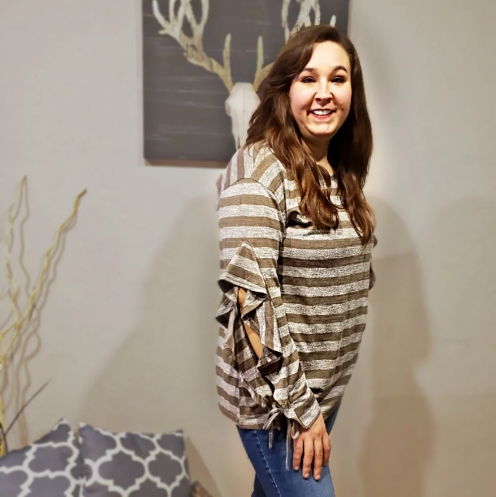 Striped Ruffle Blouse - Picture 4 of 6